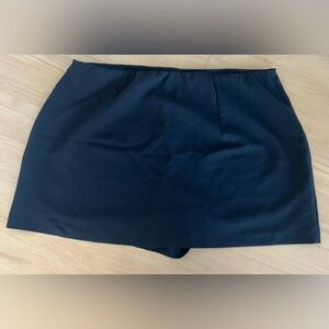 Abercrombie & Fitch The Scarlett Mini Skort